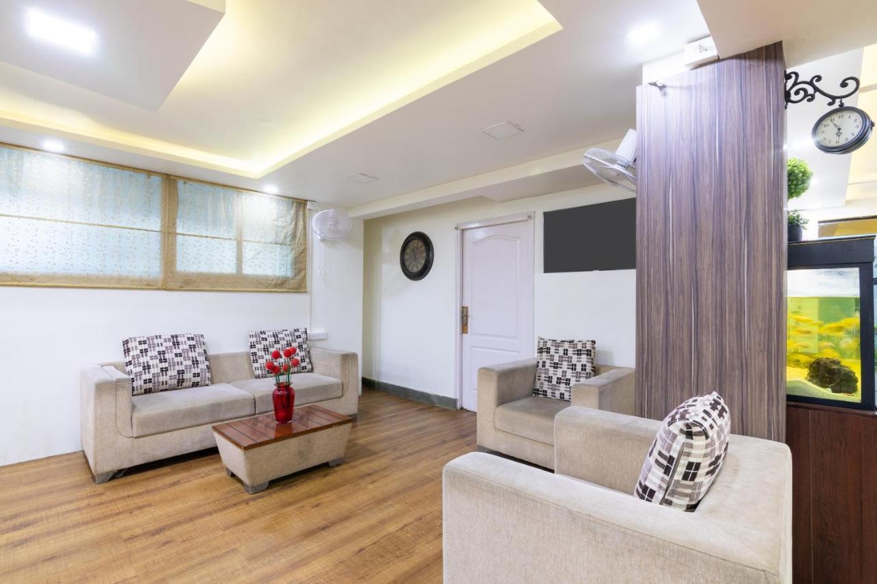 Capital O 5379 The Roy Grand Inns 班加罗尔 外观 照片