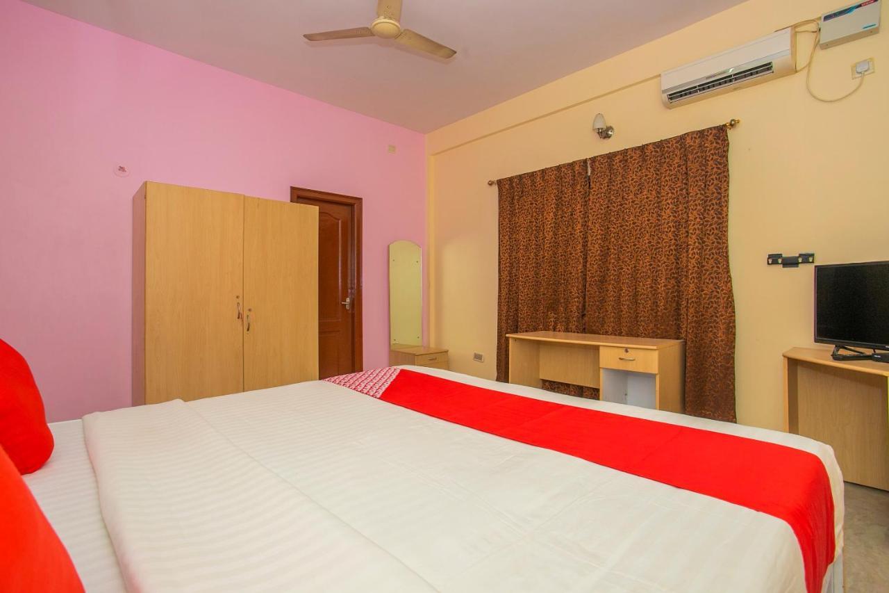 Capital O 5379 The Roy Grand Inns 班加罗尔 外观 照片
